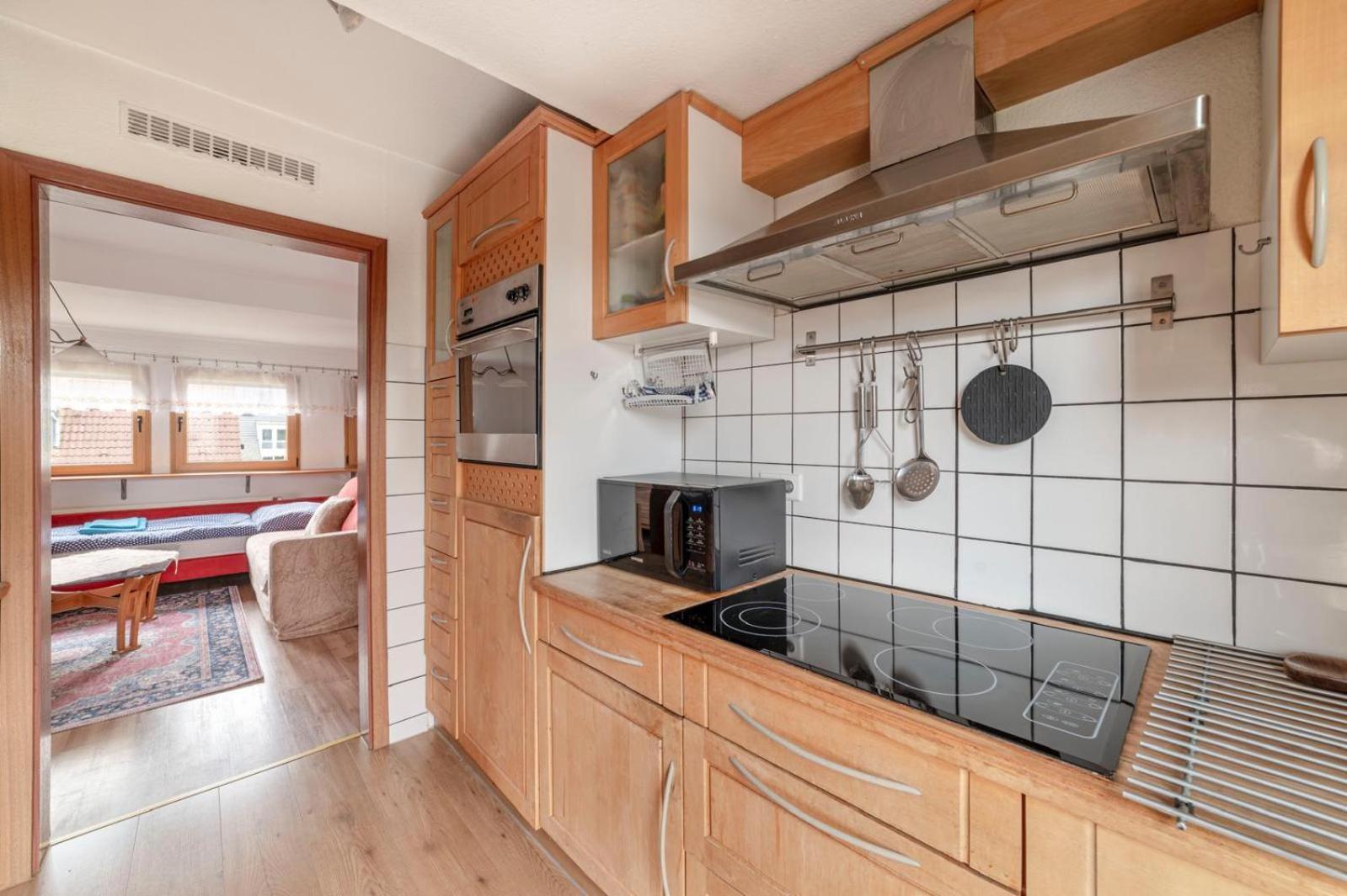 Cozy Villa With Garden, Balcony And Parking Area In Duesseldorf Exterior photo