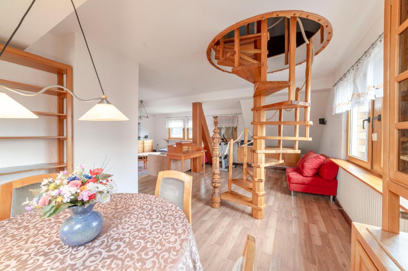 Cozy Villa With Garden, Balcony And Parking Area In Duesseldorf Exterior photo